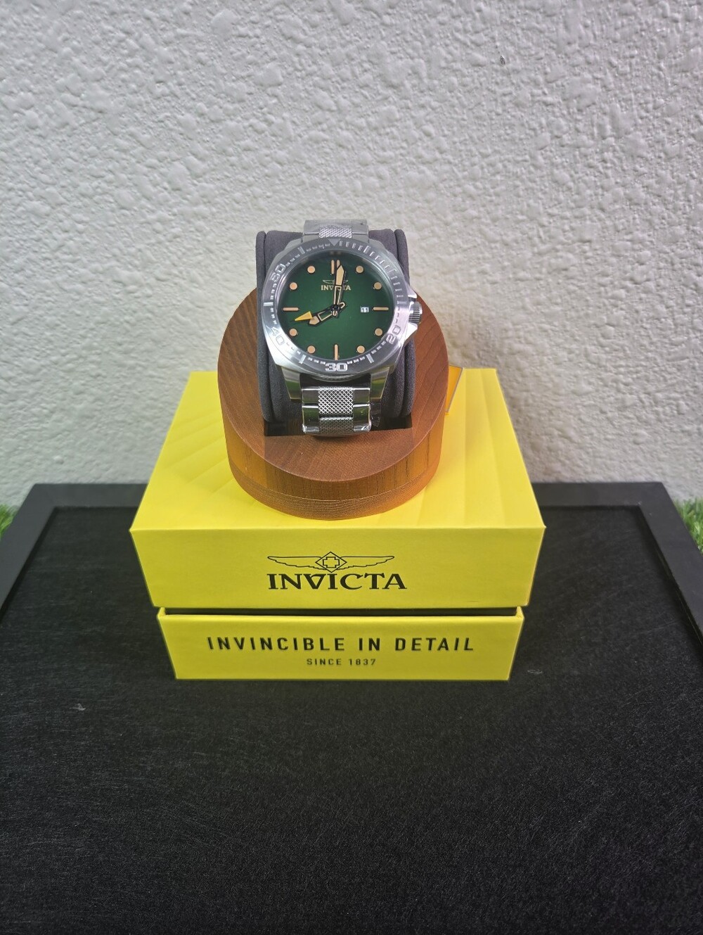 Invicta Speedway 49100 Men’s 46mm Green Dial Steel Quartz Watch 50M